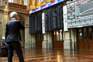 الأسهم الأوروبية تتراجع تحت ضغط خسائر بورصة أسبانيا وصعود اليورو