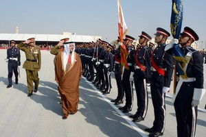 ولي العهد يحضر حفل تخريج كلية عيسى العسكرية الملكية