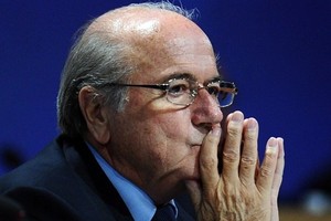 'الفيفا' يطالب بلاتر بمغادرة شقته قبل انتخاب خليفته