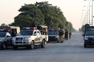 اعتقال 6 أشخاص في باكستان لتخديرهم فتاة واغتصابها