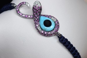 أكسسوارات 'الثعبان'... إرث الجدّات وموضة العصر