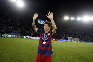 إنتر ميلان يرحب بضم ميسي بعد نهاية عقده مع برشلونة