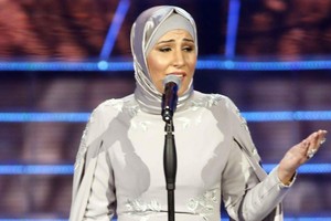 بالفيديو... نجمة 'The voice' شرارة: لن أخلع حجابي...والملكة رانيا باركتها