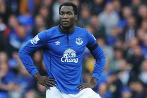 دروغبا يطالب تشلسي باستعادة لوكاكو