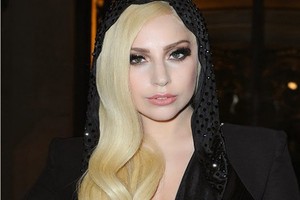 ليدي غاغا تتلقى حصانا هدية بمناسبة العام الجديد