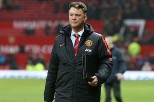 مستوى 'الشياطين' أمام تشلسي يطيل حبل الإقالة لفان غال