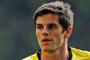 مونشنجلادباخ يتعاقد مع هوفمان لاعب وسط دورتموند