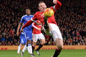 روني يلوم الحظ أمام تشلسي