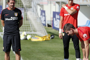 بالفيديو... أسلوب غريب لسيميوني في تدريبات أتلتيكو مدريد