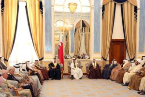 رئيس الوزراء يدعو إلى توحيد الكلمة وسد الثغرات في مواجهة كل من يحاول بث الفرقة والانقسام بين أبناء الوطن