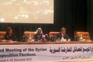 دمشق تفرج عن عضوين بهيئة التفاوض في الرياض