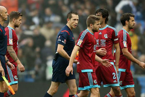 سوسيداد يشتكي حكم مباراته مع مدريد إلى الشرطة