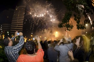 إضرام النار في 800 سيارة ليلة رأس السنة في فرنسا