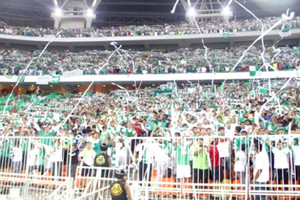 إعادة السياج الحديدي لملعب الجوهرة المشعة في جدة