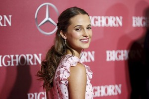 بالصور : نجوم هوليوود يتألقون في مهرجان  ( بالم سبرينغز السينمائي الدولي)