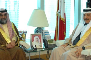 وزير 'العمل' يشيد بالعمل التطوعي للجمعيات الشبابية