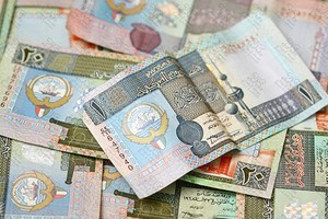 الكويت: 4 مليارات دينار عجز متوقع في موازنة 2015 – 2016