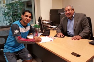 الشباب يظفر بخدمات أحمد يوسف