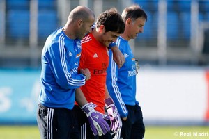 زيدان يطلب إعادة كاسياس لريال مدريد