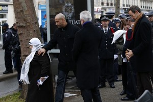 فرنسا تحيي الذكرى الاولى لضحايا هجمات 'شارلي إبدو'