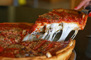 امرأة ألمانية طلبت الشرطة لان البيتزا لم تعجبها