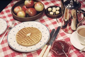 'الشاي مع الحليب' وتناول الفاكهة بعد الوجبات... 'ثنائيات' طعام 'كارثية' على الصحة