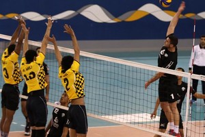 الأهلي يُكرر فوزه على بني جمرة في دوري الطائرة