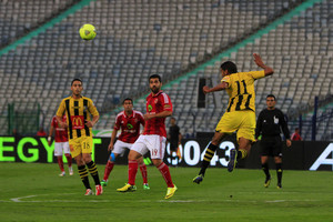 الأهلي يتقاسم صدارة الدوري المصري بفوزه على المقاولون العرب