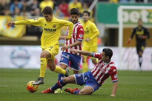 فياريال يواصل مطاردة كبار الدوري الإسباني بفوزه على سبورتنج خيخون