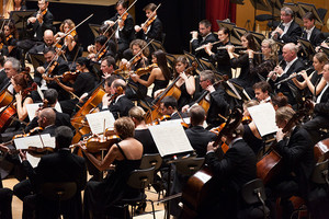 'سيمفونيكا دي غاليسيا' الشهيرة في ابوظبي