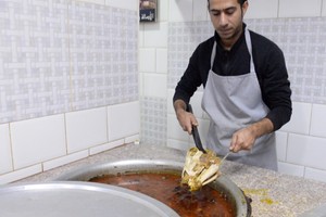 الجصاص و90 عاماً مع وجبة  (الباچة)