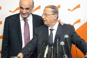 ترشيح جعجع لعون ينتظر لقاءهما القريب ويُعدّان ورقة سياسية... و «14 آذار» تدرس الموقف