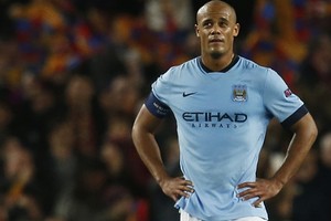 بطولة إنجلترا: كومباني يبتعد عن مانشستر سيتي لفترة طويلة