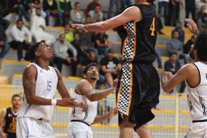 غياب محترف 'سلة الأهلي' للمباراة الثانية