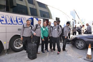 بالصور...وصول منتخب السعودي عن طريق جسر الملك فهد للمشاركة  في التصفيات الاسيوية لكرة اليد 