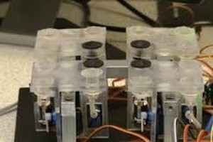 طالب كفيف يطور جهازا للرسم التوضيحي بالسمع واللمس 