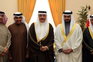 عيسى بن علي يبحث مع وزير 'العمل' مجالات العمل التطوعي