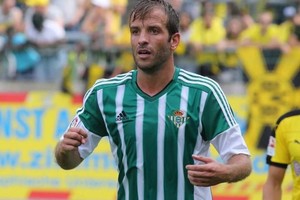 لاعب ريال بيتيس فان دير فارت: أمر بأضعف لحظات مسيرتي