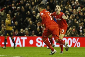 شاهد صور للمباراة المثيرة بين ليفربول وأرسنال بـ'البريميرليغ'