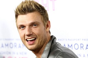 القبض على المغني نيك كارتر لتورطه في مشاجرة