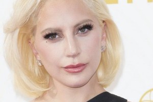 ليدي غاغا تخرج عن صمتها وتردّ على سخرية ليوناردو دي كابيريو