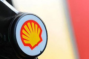 مديرون تنفيذيون من توتال وشل يصلون لطهران قبل رفع العقوبات