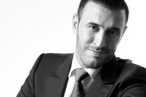 بالصور... كاظم الساهر يشارك جمهوره صورا لحفيدتيه