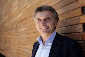 الرئيس الأرجنتيني يتبرع بمعاشه الشهري