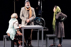 'صدى الصمت' الكويتية تحصد الجائزة الكبرى في مهرجان المسرح العربي