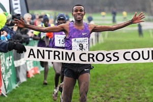 منتخبات ألعاب القوى تتألق في بطولات اختراق الضاحية الدولية