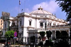 البرلمان المصري يمرر قانون مكافحة الإرهاب