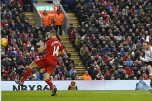 شاهد صور انتصار مانشستر يونايتد الصعب على ليفربول في 'البريميرليغ'