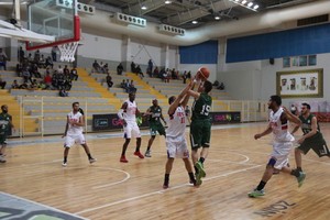 مباراة سترة و البحرين في كرة السلة 