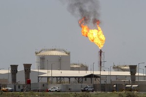 العراق يقلص نفقات الشركات النفطية الأجنبية بعد تدهور الأسعار